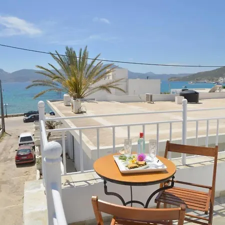 Esperos Seaside In Adamas, Milos *