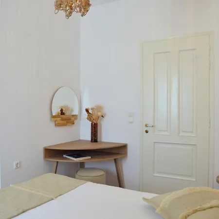 Esperos Seaside In Adamas, Milos