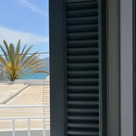 Esperos Seaside In Adamas, Milos
