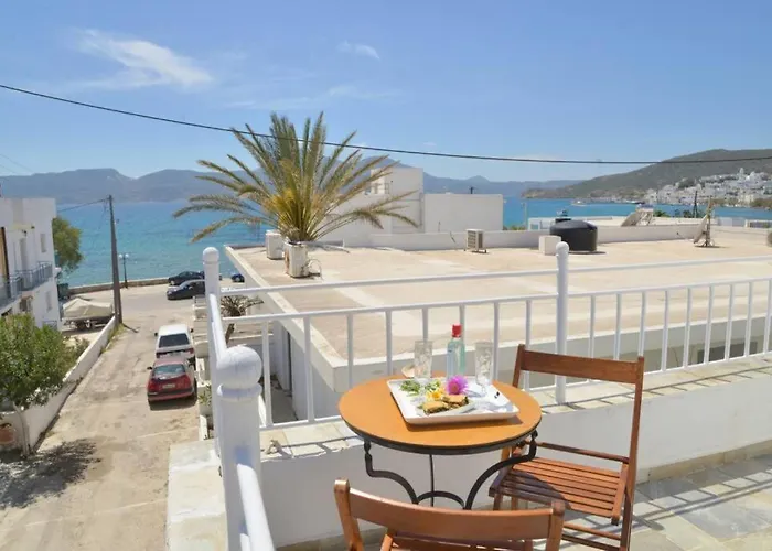 Esperos Seaside In Adamas, Milos *